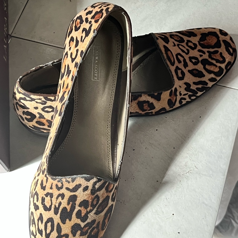 Laura Scott Women's Leopard Print Flats